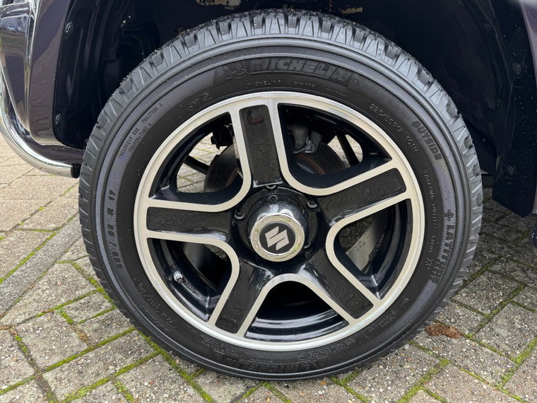 Vehicle Image 22