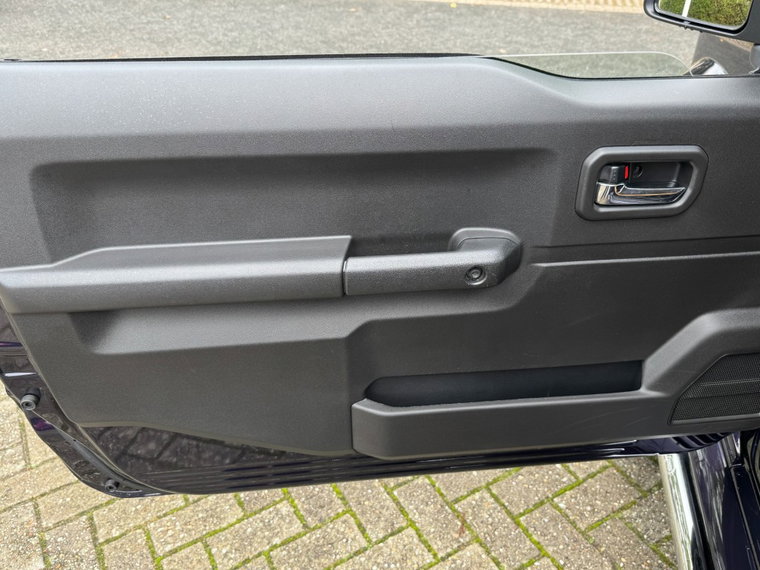 Vehicle Image 24