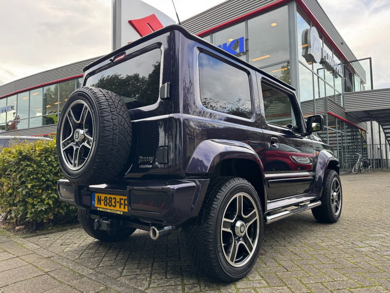 Vehicle Image 8
