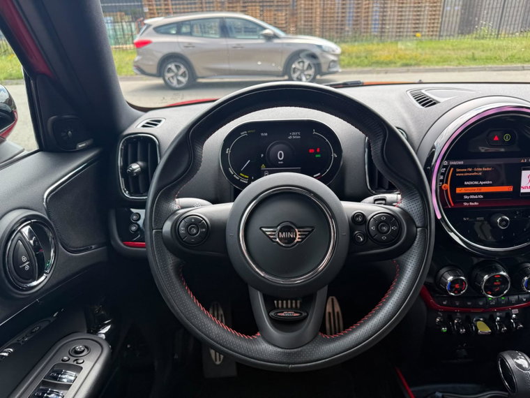 Vehicle Image 22