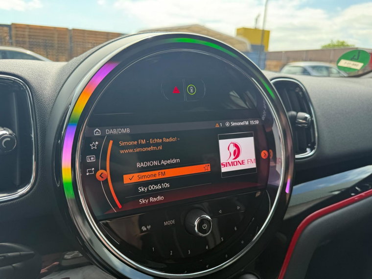 Vehicle Image 35