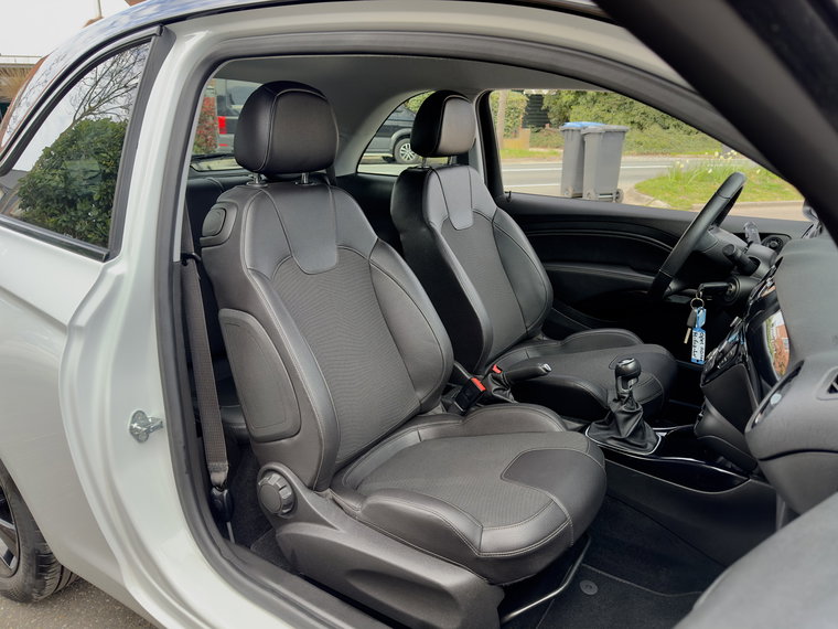 Vehicle Image 19