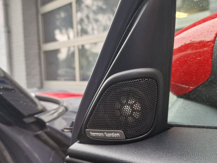 Vehicle Image 24