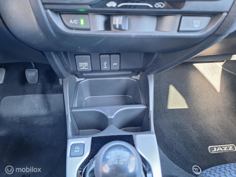 Vehicle Image 23