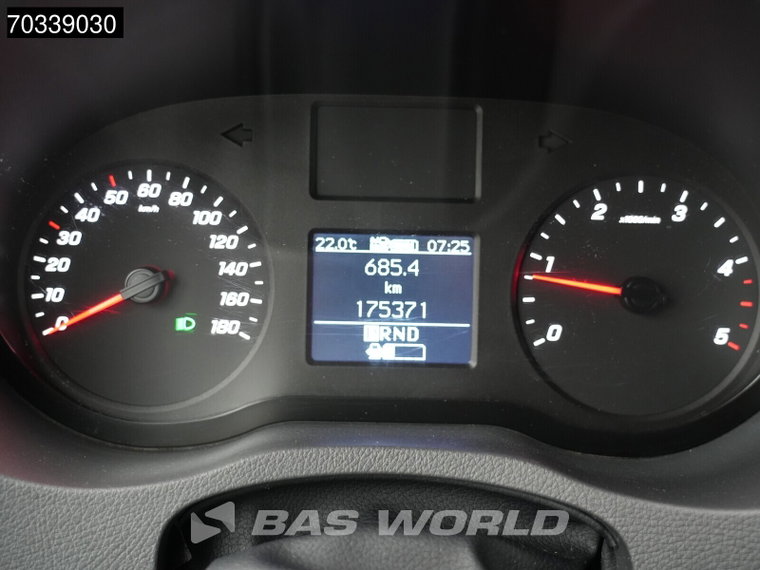 Vehicle Image 36