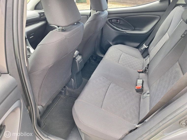 Vehicle Image 13