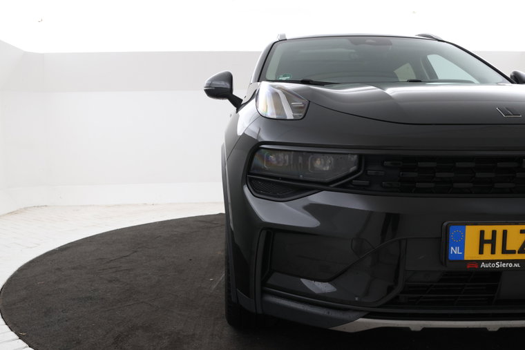 Vehicle Image 9