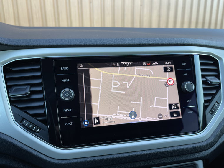 Vehicle Image 17