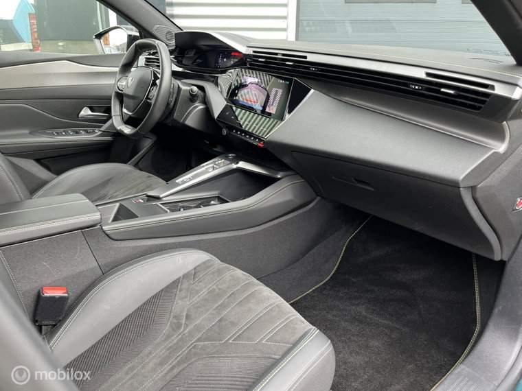 Vehicle Image 36