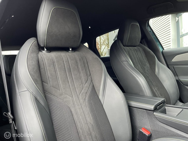 Vehicle Image 38