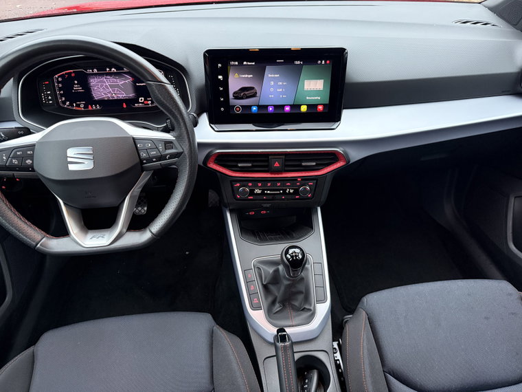Vehicle Image 30
