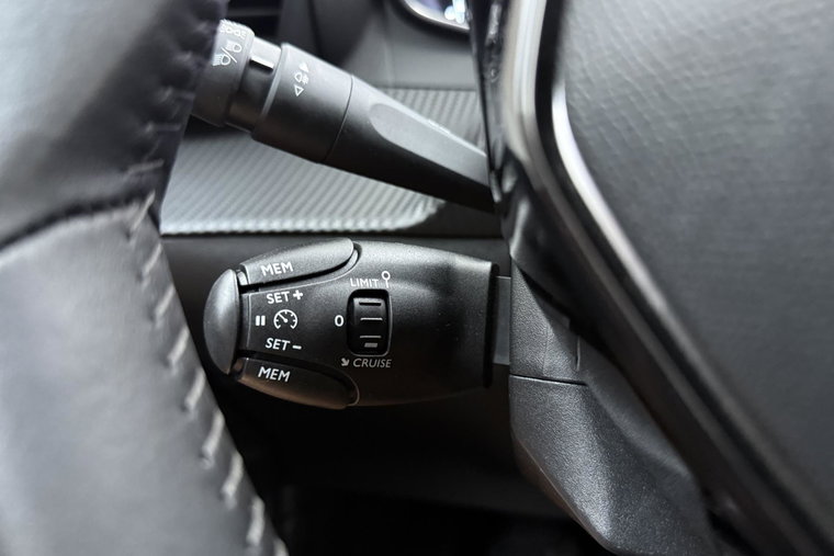 Vehicle Image 24