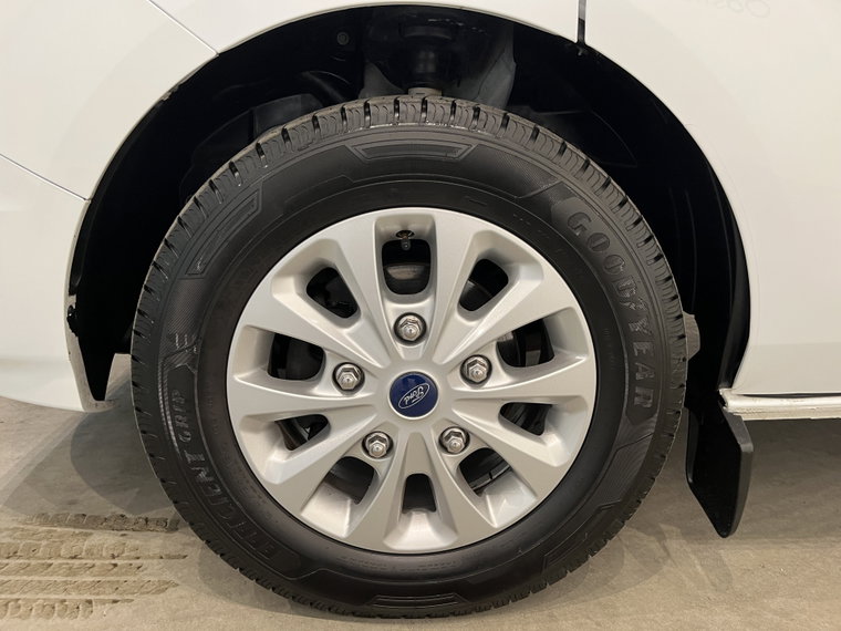Vehicle Image 19
