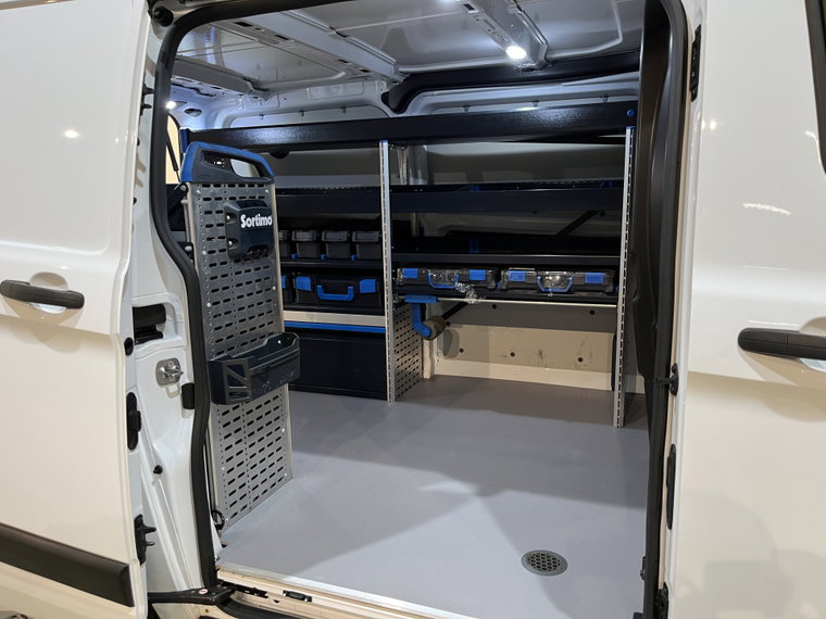 Vehicle Image 22