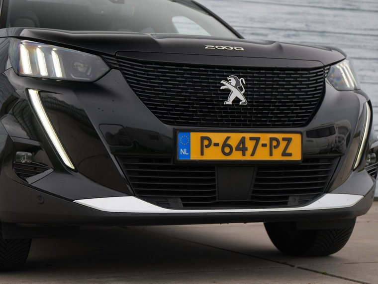Vehicle Image 24