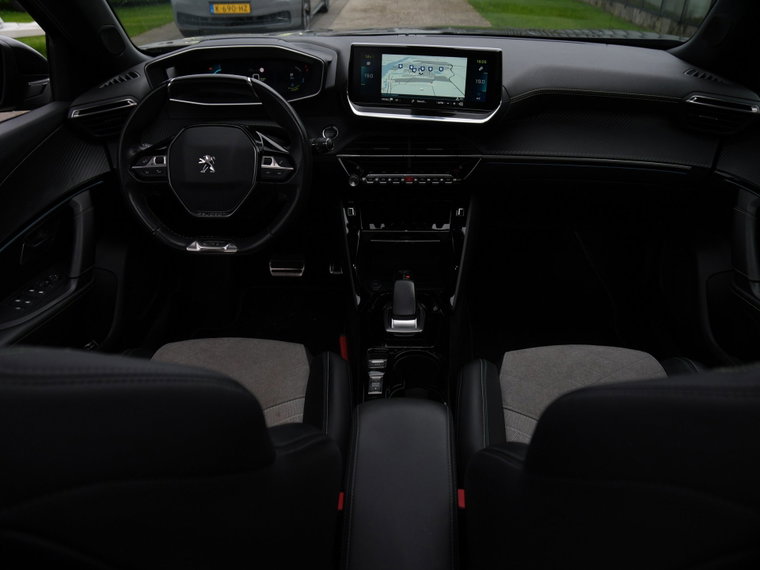 Vehicle Image 38