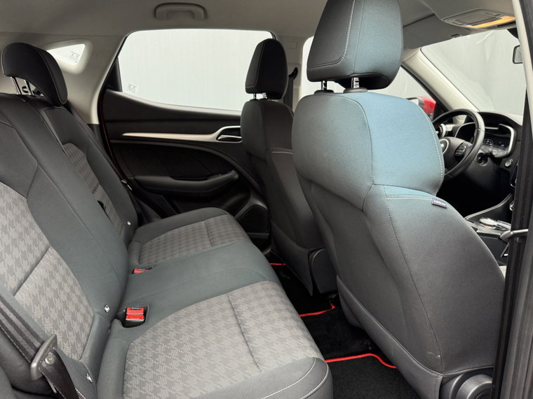 Vehicle Image 37