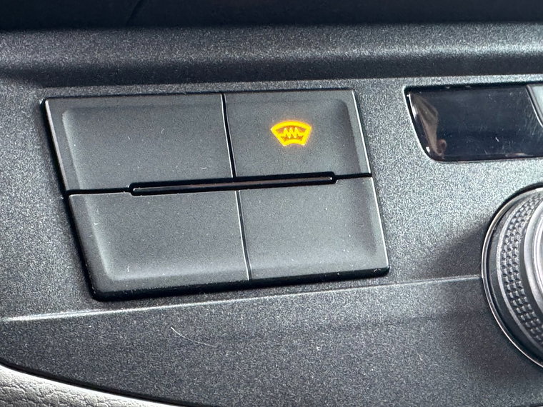 Vehicle Image 27