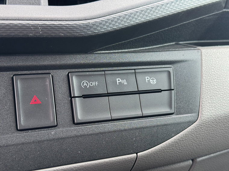 Vehicle Image 28