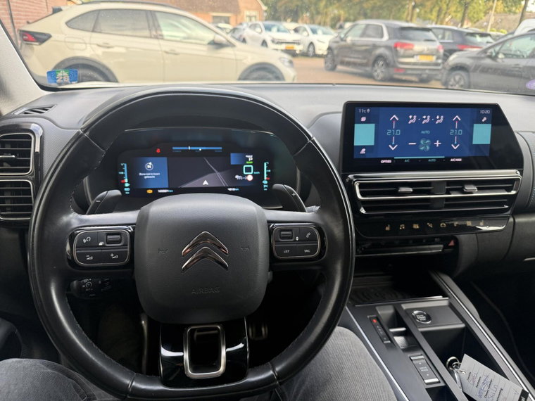 Vehicle Image 18