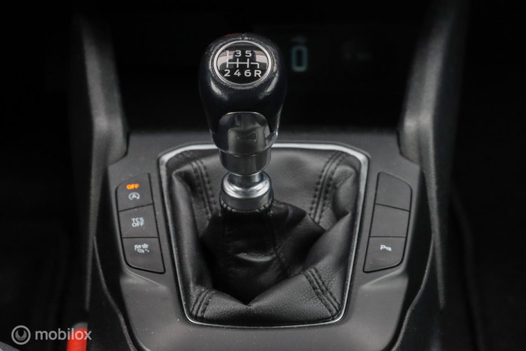 Vehicle Image 24