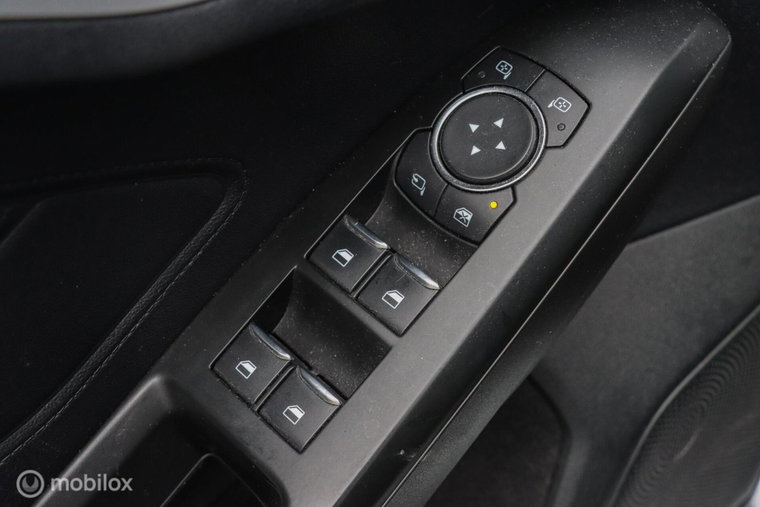 Vehicle Image 26