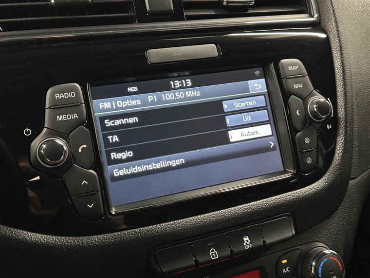 Vehicle Image 38
