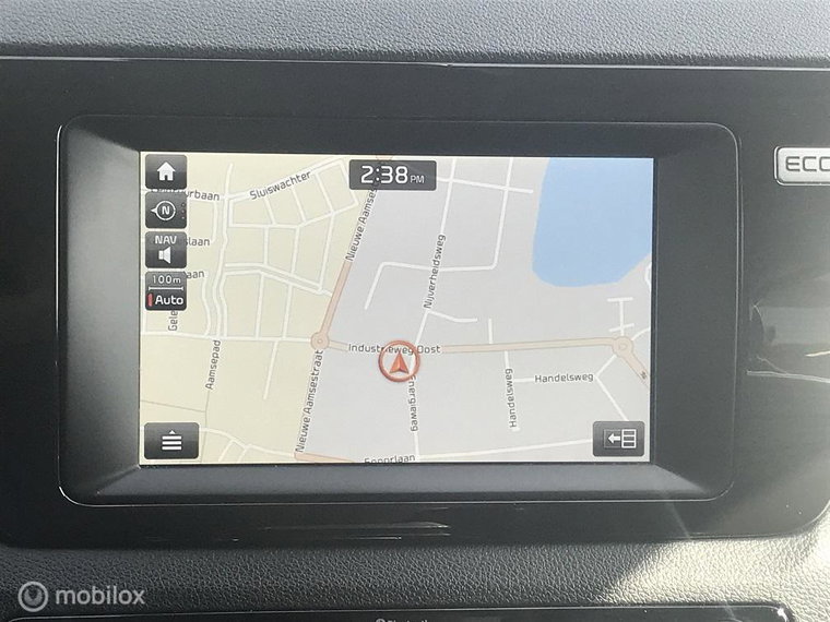 Vehicle Image 17