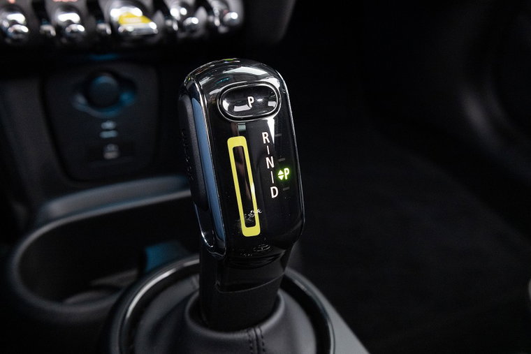 Vehicle Image 22