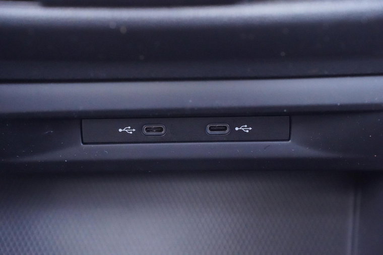 Vehicle Image 28