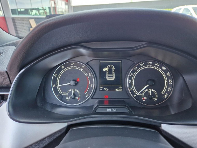Vehicle Image 34