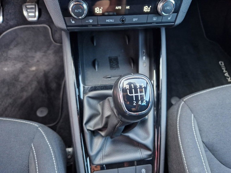 Vehicle Image 35