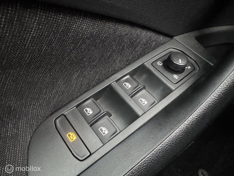 Vehicle Image 29