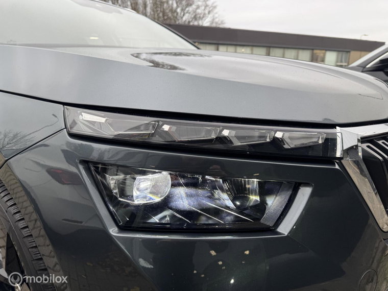 Vehicle Image 38