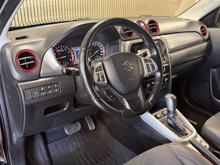 Vehicle Image 12