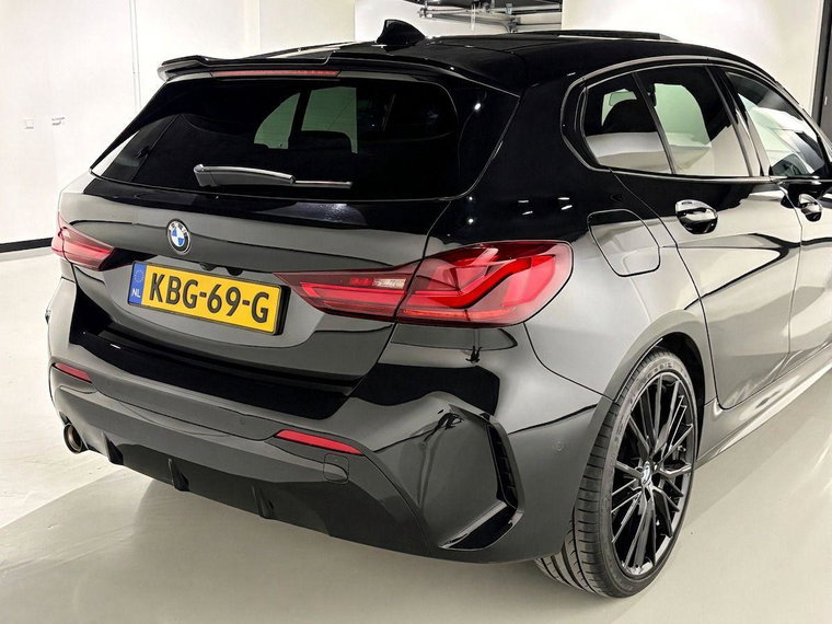 Vehicle Image 40