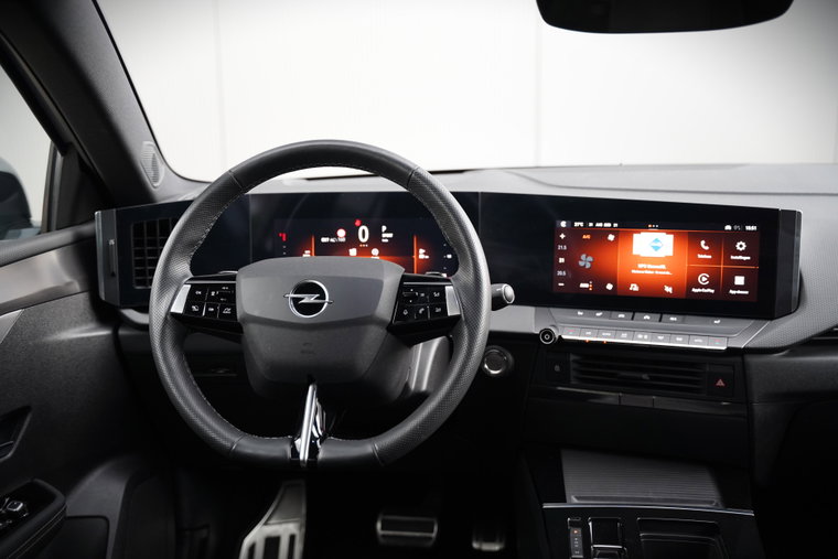Vehicle Image 36