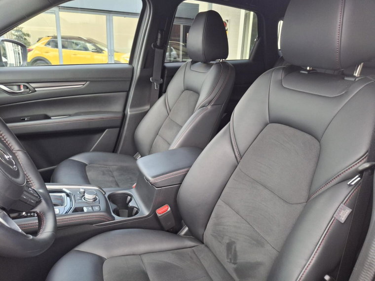 Vehicle Image 37