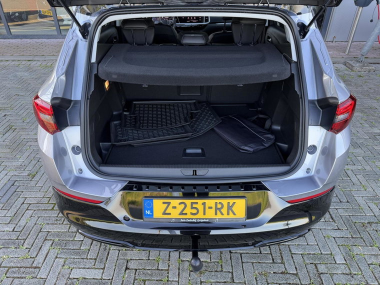 Vehicle Image 30