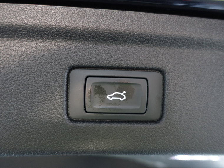 Vehicle Image 40