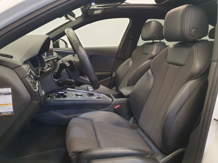 Vehicle Image 22