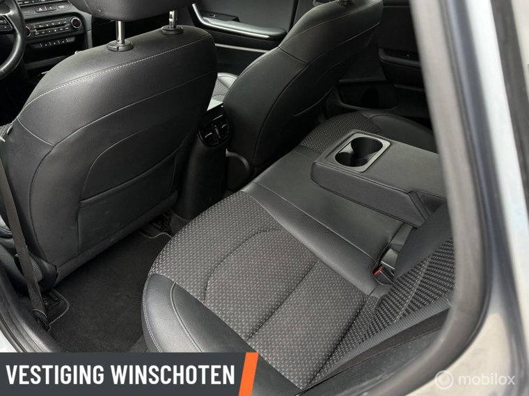 Vehicle Image 26