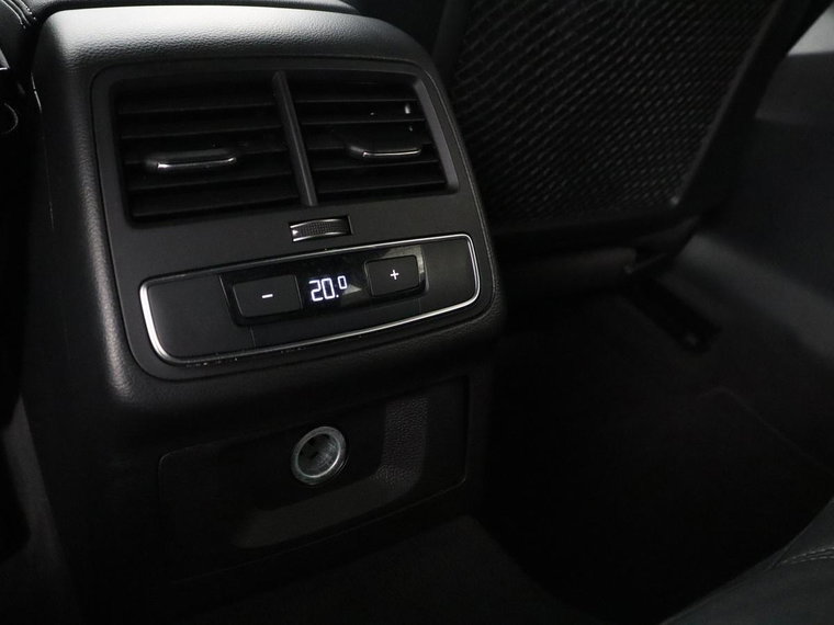 Vehicle Image 26
