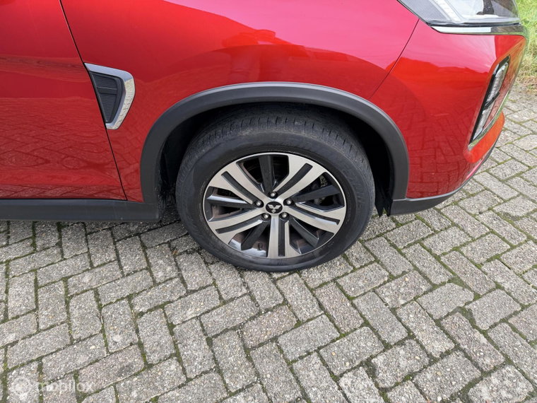 Vehicle Image 24