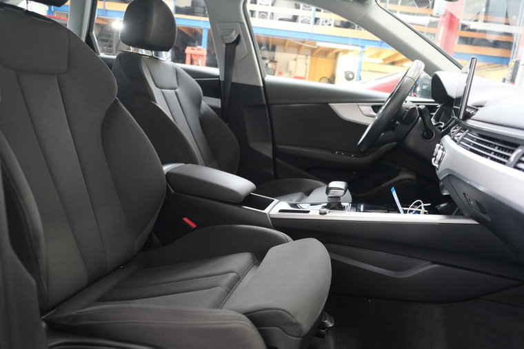 Vehicle Image 18