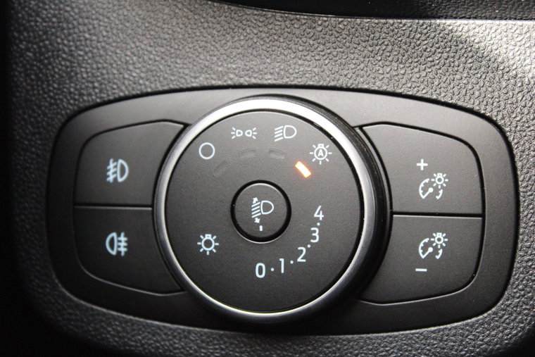 Vehicle Image 18
