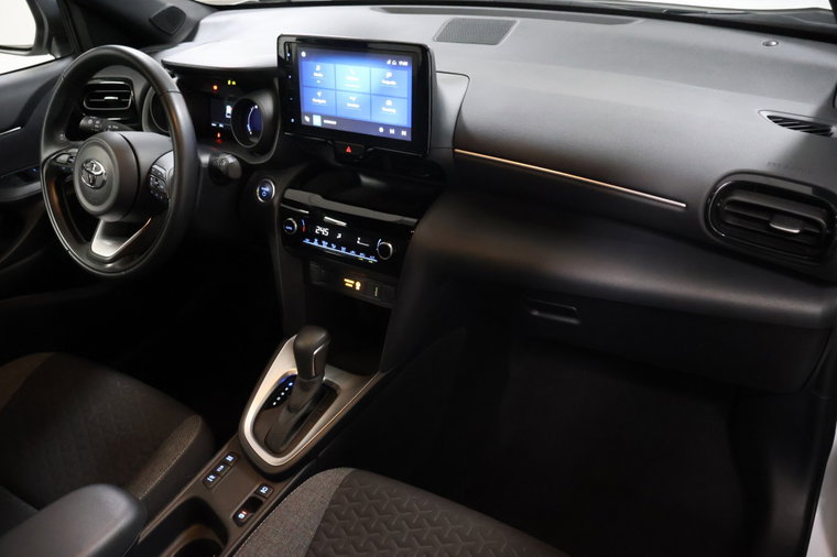 Vehicle Image 8