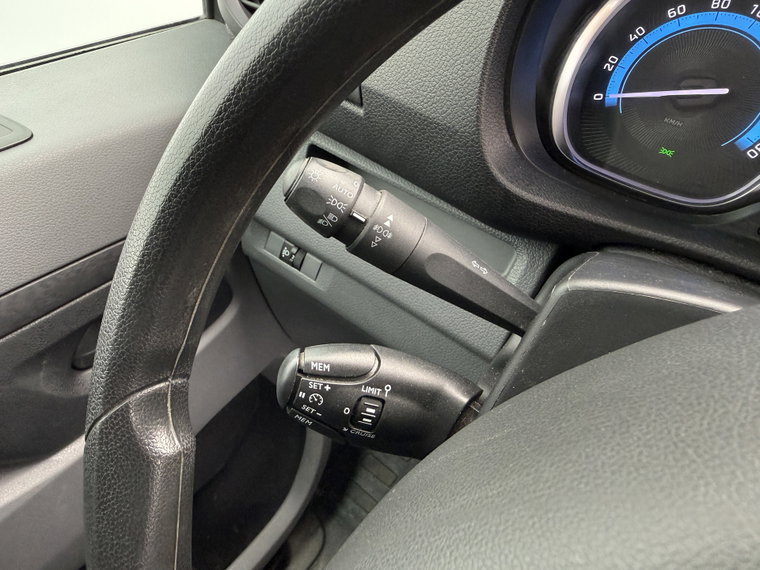 Vehicle Image 26