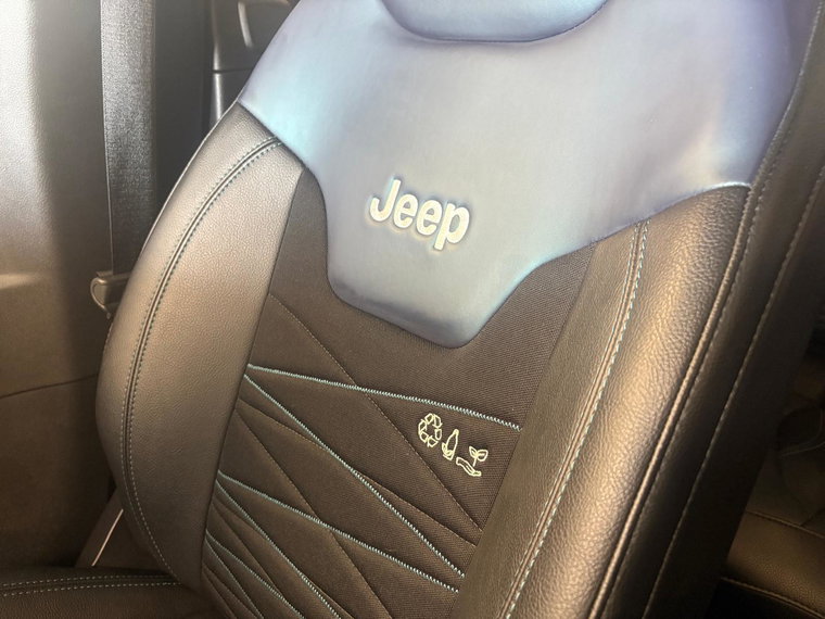 Vehicle Image 45