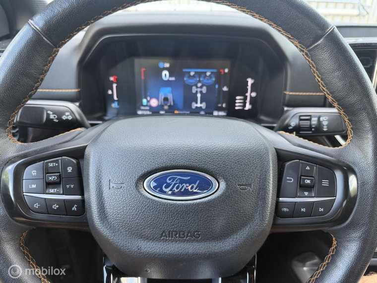 Vehicle Image 24